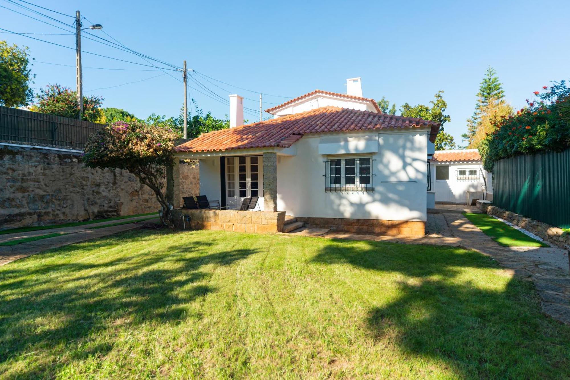 4-Bedroom House In Cascais, Near Guincho Beach Екстер'єр фото
