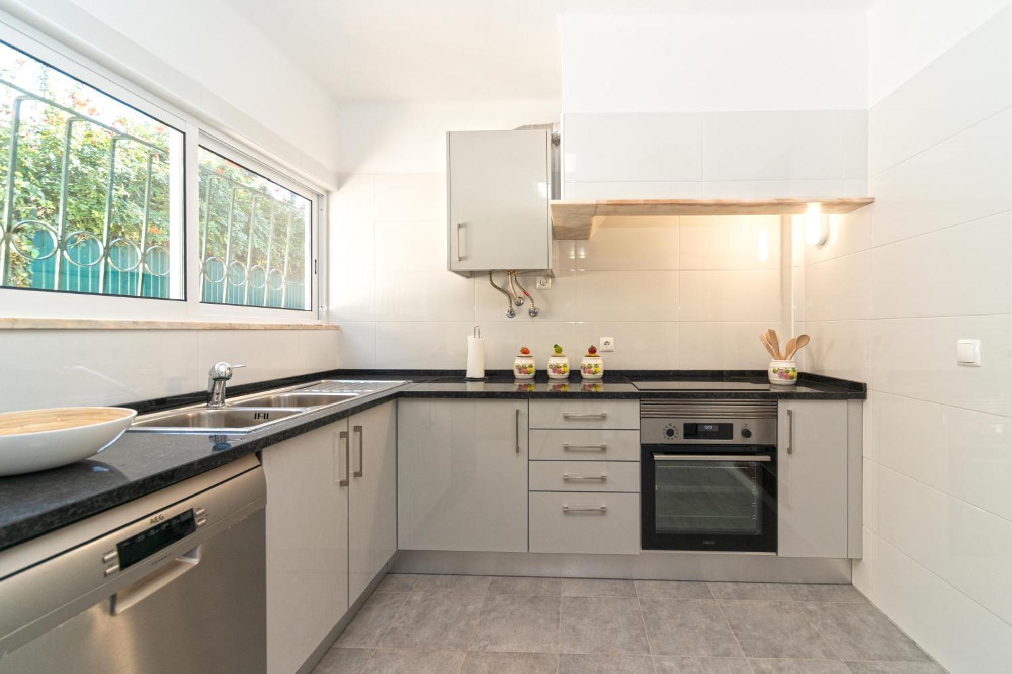 4-Bedroom House In Cascais, Near Guincho Beach Екстер'єр фото