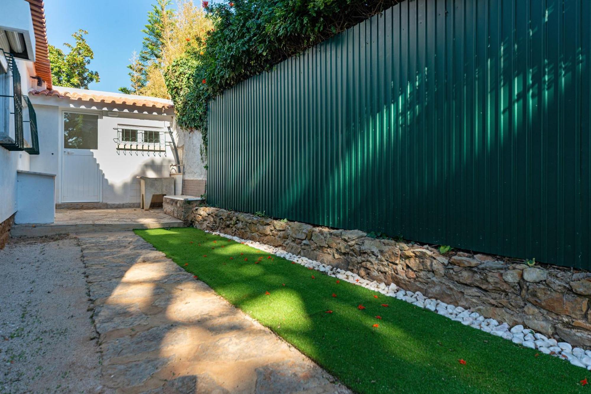 4-Bedroom House In Cascais, Near Guincho Beach Екстер'єр фото