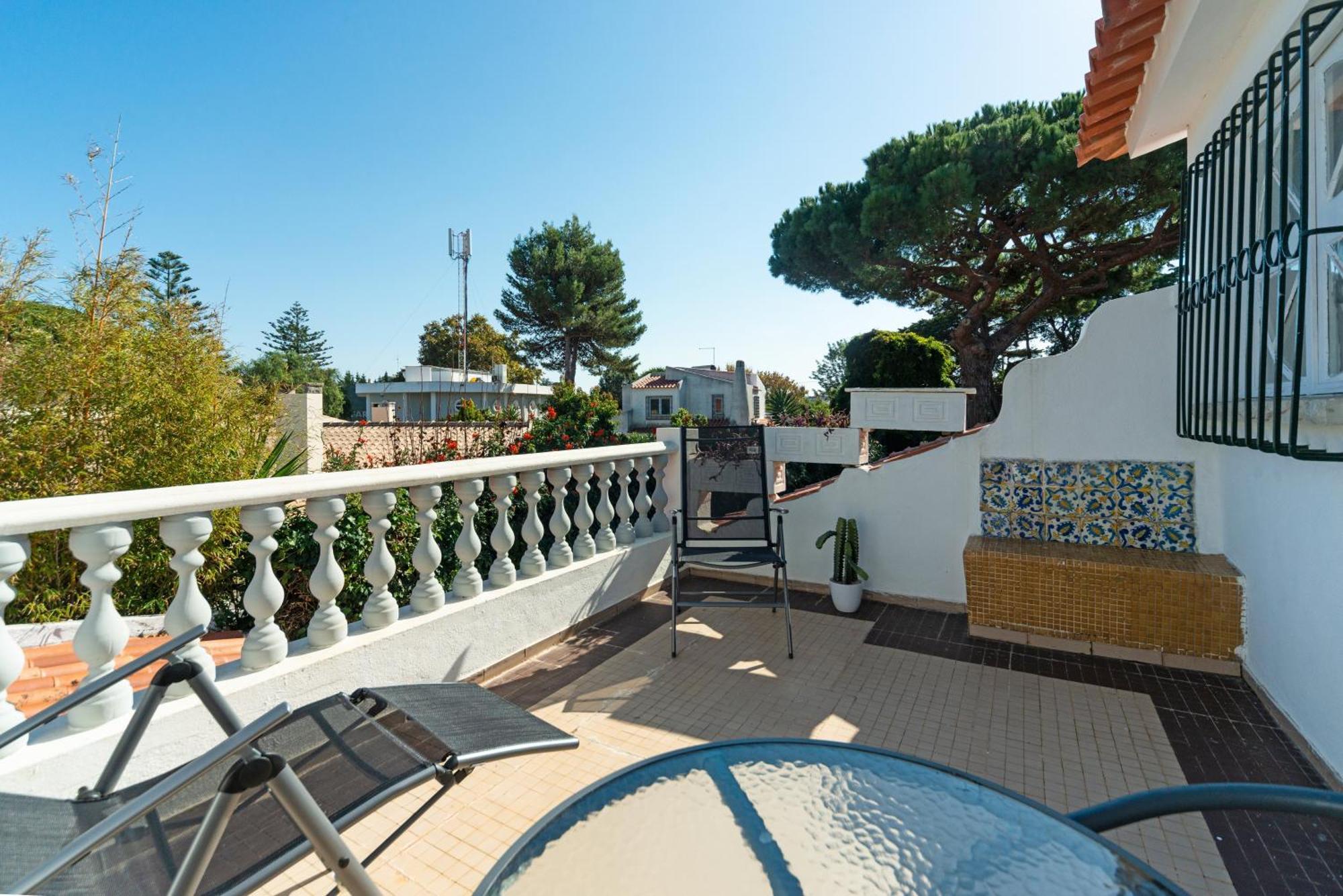 4-Bedroom House In Cascais, Near Guincho Beach Екстер'єр фото