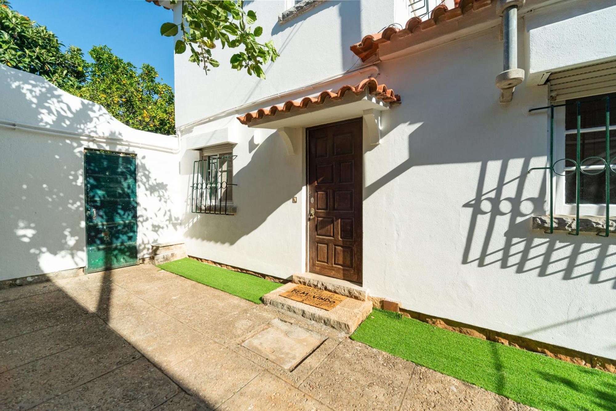 4-Bedroom House In Cascais, Near Guincho Beach Екстер'єр фото